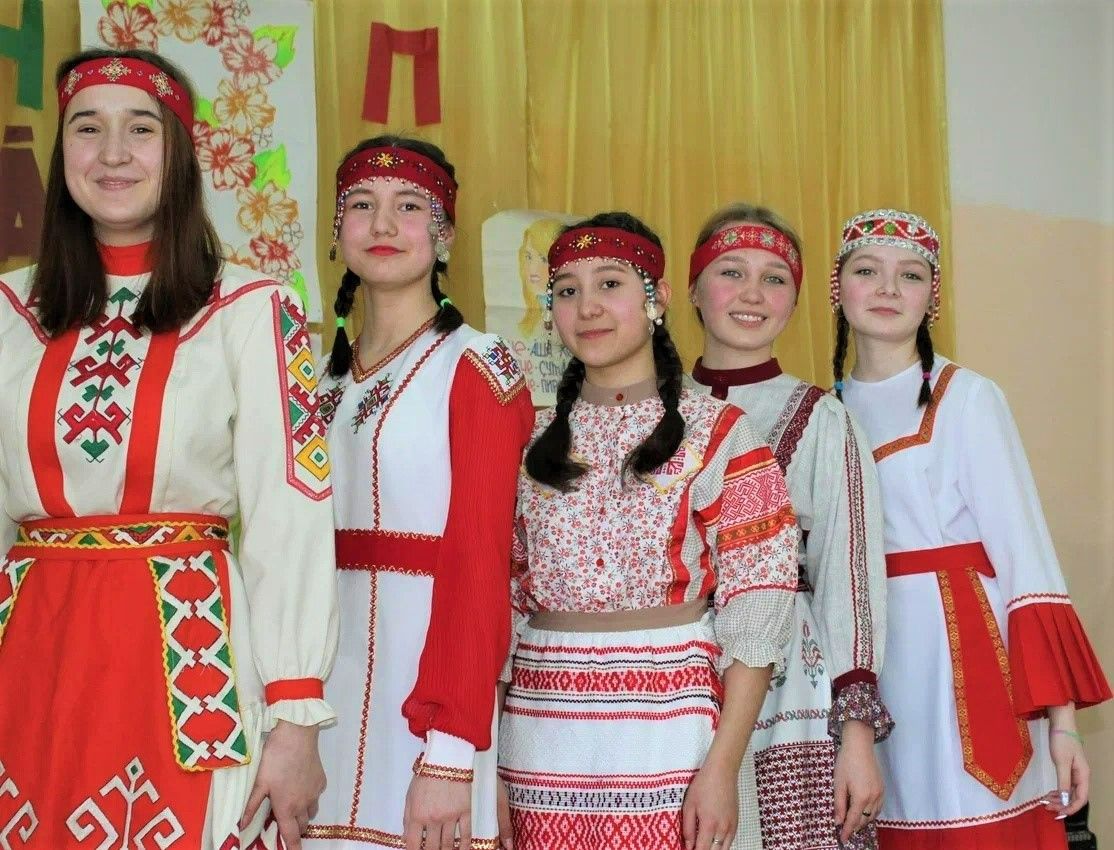 В Аксубаевском районе в стенах школы определили кто красивей и умней