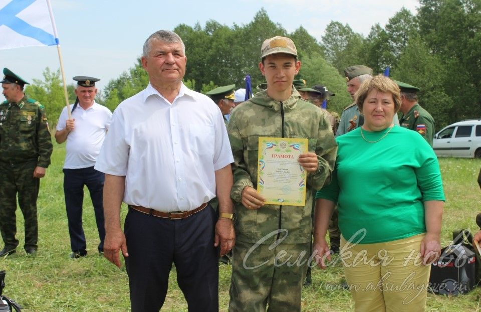 Участников лагерных сборов наградили за высокие результаты в военно-прикладных видах спорта