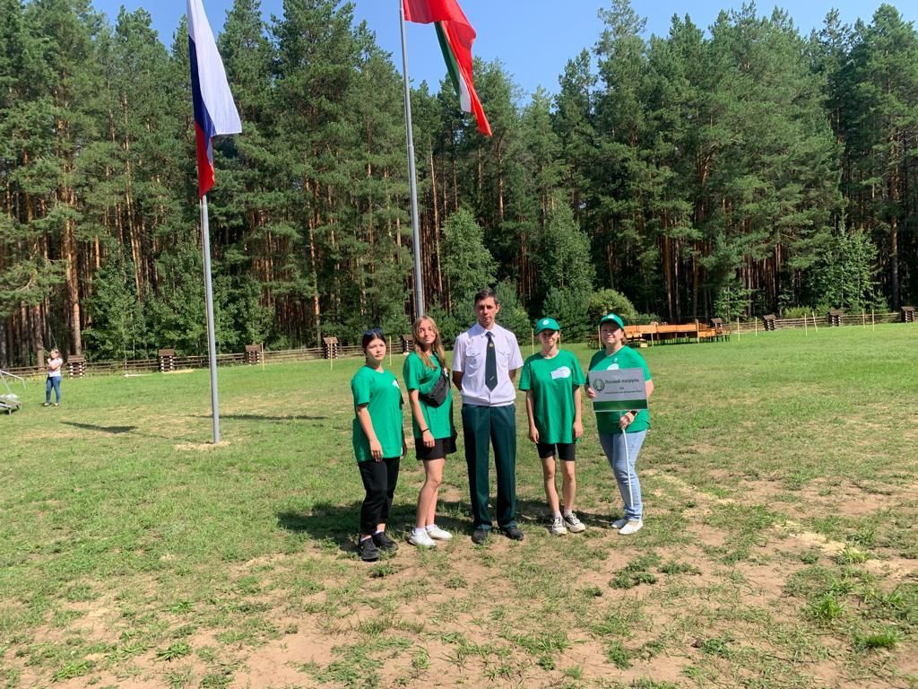 Аксубайның “Яшел патруле” урман турында белемнәрен күрсәтте һәм аны сакларга өйрәнде