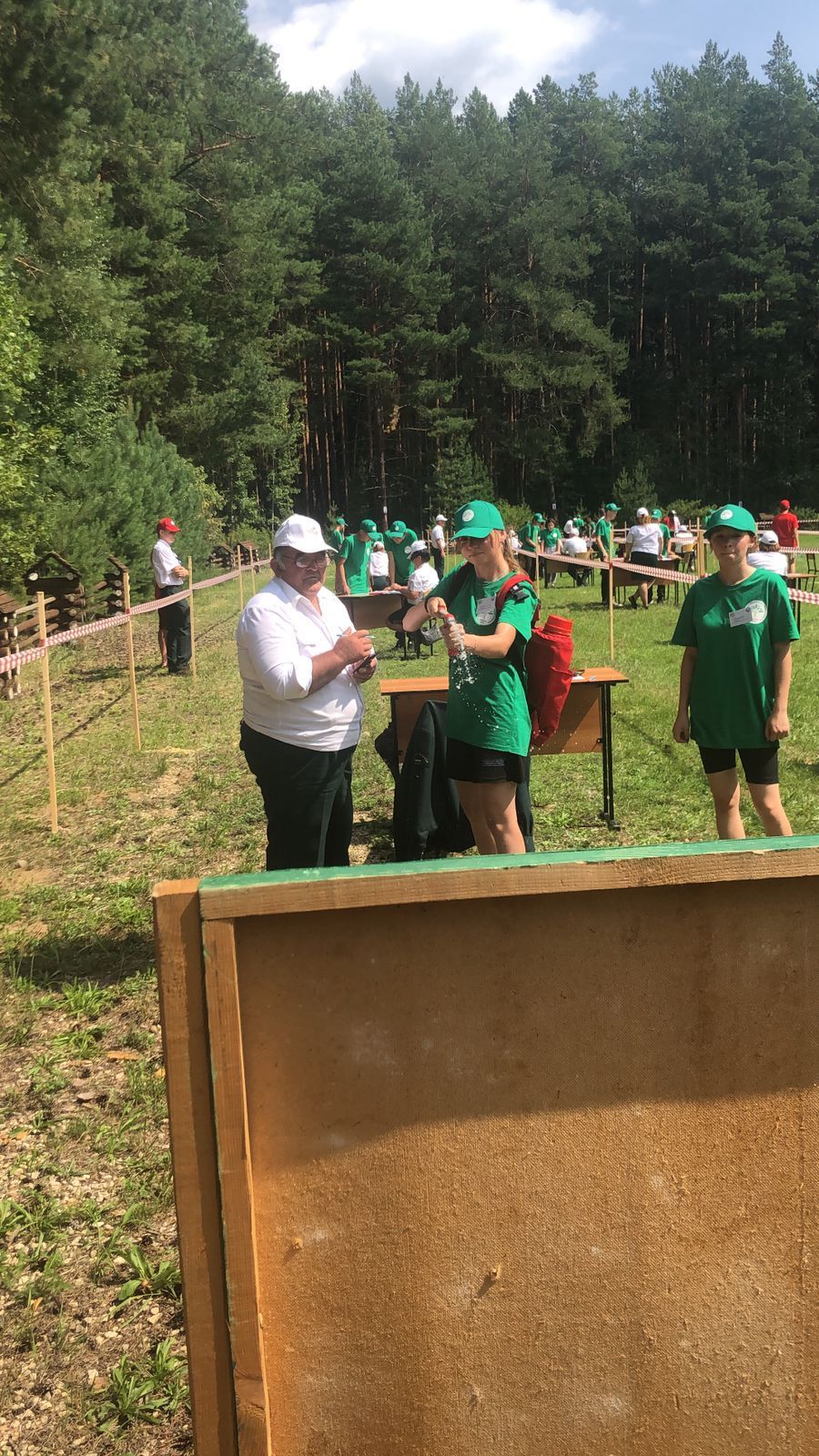 Аксубайның “Яшел патруле” урман турында белемнәрен күрсәтте һәм аны сакларга өйрәнде