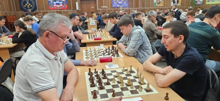 Аксубай шахматчылары республика ярышларында көмеш призерлар булдылар