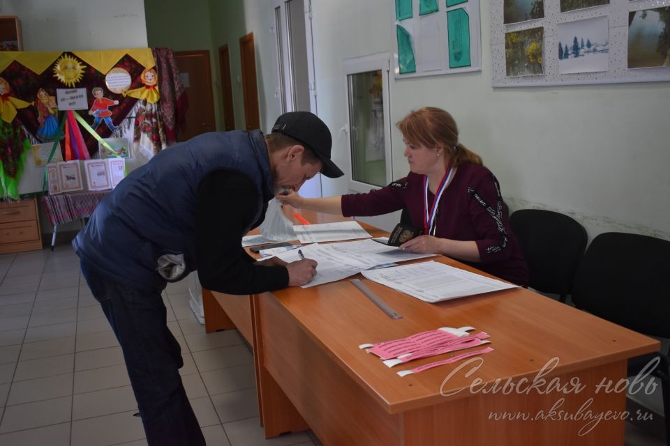 Жители Аксубаевского района специально приехали в родное село, чтобы проголосовать