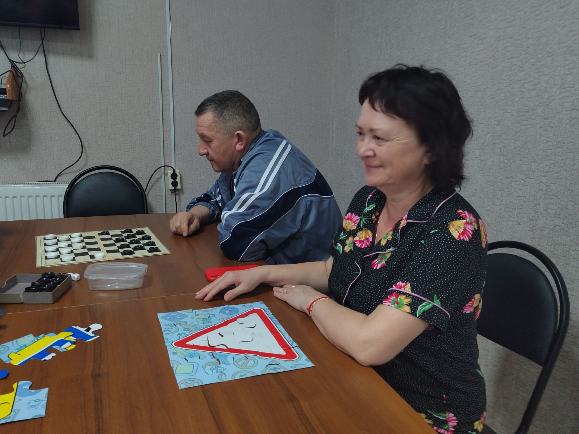 В учреждении социальной защиты Аксубаевского района повторили Азбуку безопасности дорожного движения