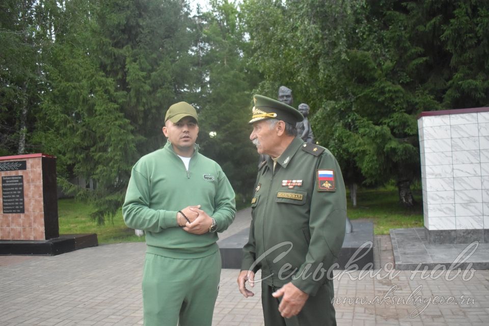 Аксубаевские призывники отправились на службу с добрыми напутствиями от участника СВО