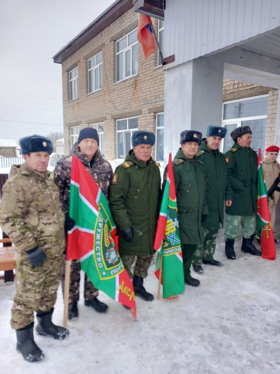 Память аксубаевского героя-земляка увековечена