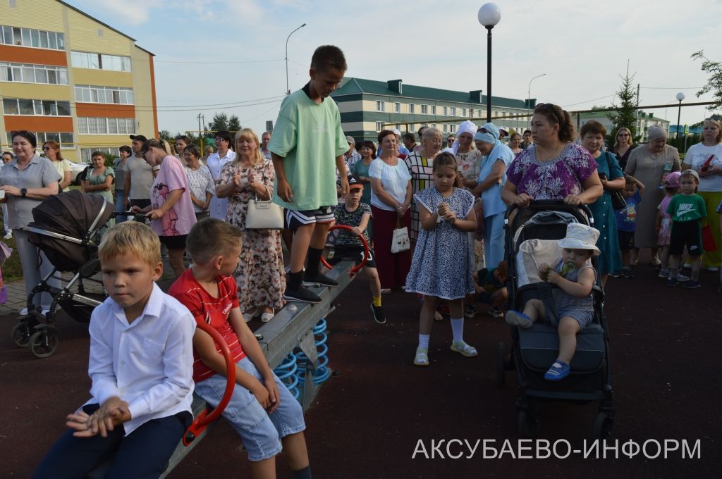 Аксубай районында ишегалды бәйрәме: җырлар, уеннар, котлаулар