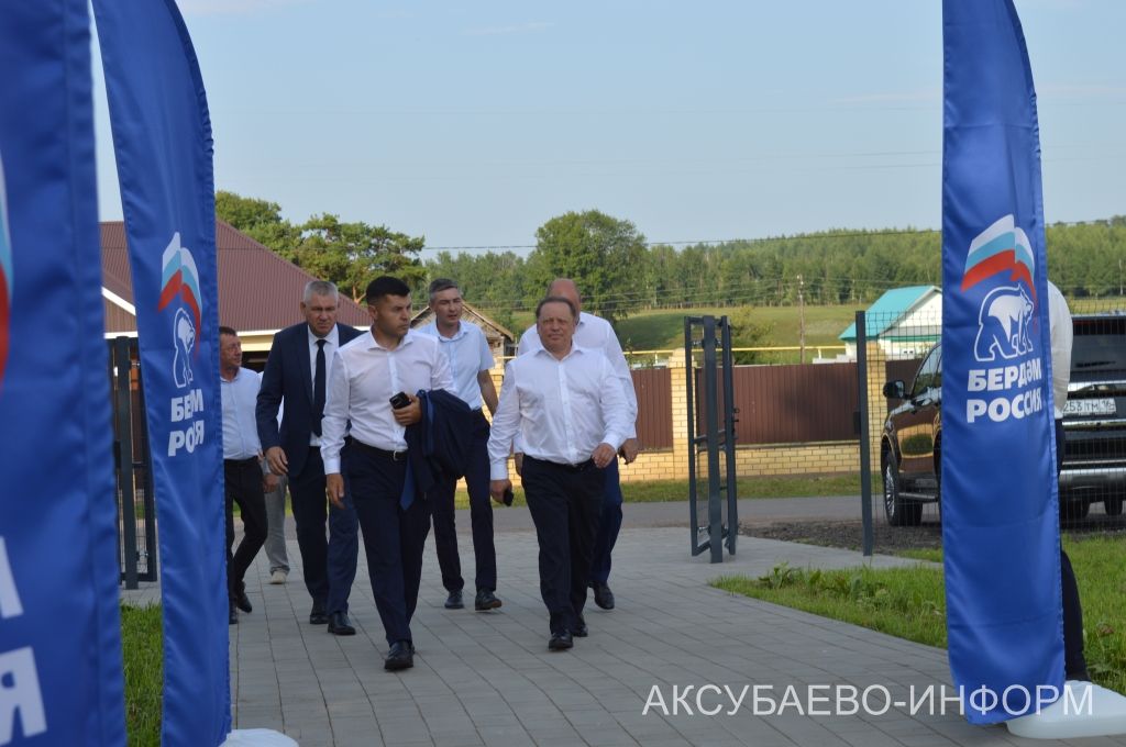 Айдар Метшин Аксубай районында «Нәтиҗәгә эшлибез!» форумында Халык партиясенең казанышлары һәм планнары турында сөйләде