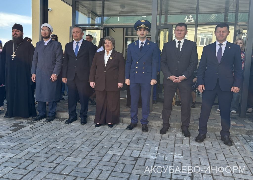 В Аксубаевском районе для более 2390 учеников прозвенел первый звонок