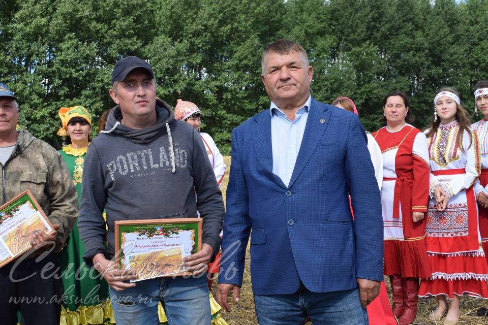 Аксубаевские комбайнеры получили награды за высокие показатели