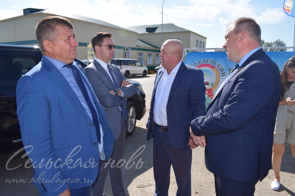 Министр спорта Владимир Леонов посетил Аксубаевский техникум универсальных технологий