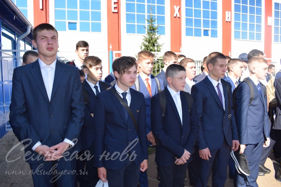 Министр спорта Владимир Леонов посетил Аксубаевский техникум универсальных технологий