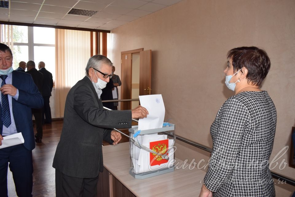 В Аксубаеве выбрали главу района, руководитель исполкома сложил полномочия