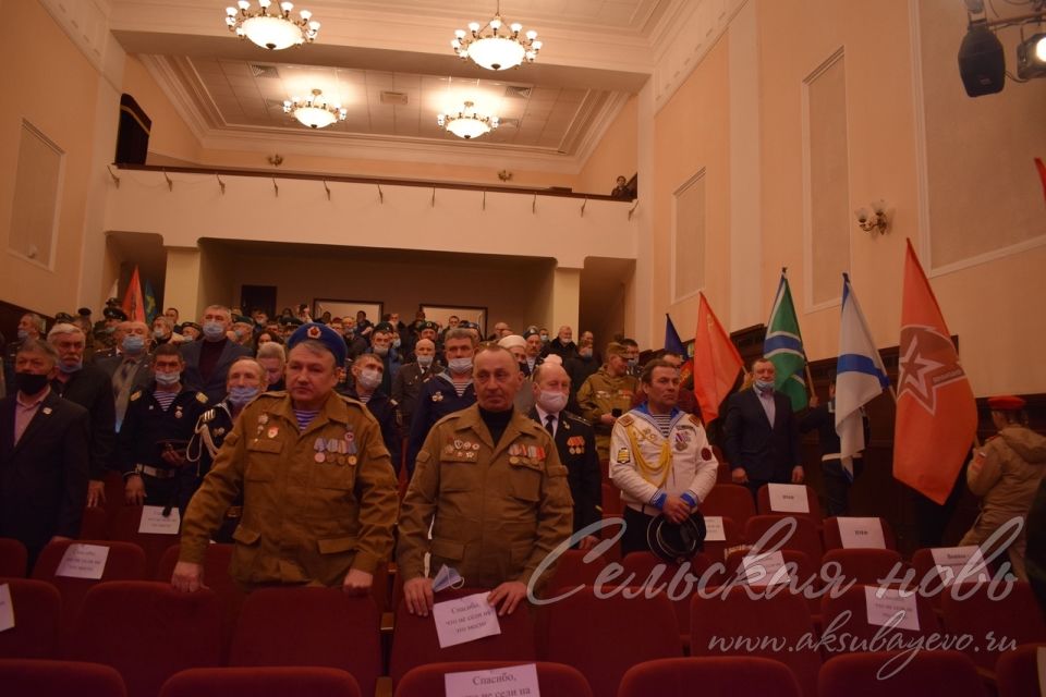В Аксубаеве в честь защитников Отечества организовали большой концерт