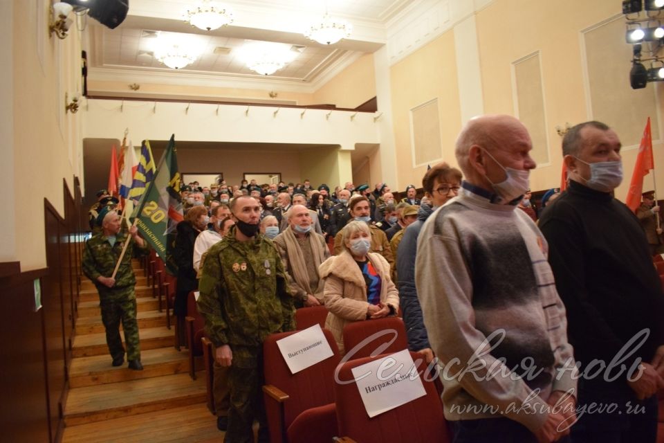 В Аксубаеве в честь защитников Отечества организовали большой концерт