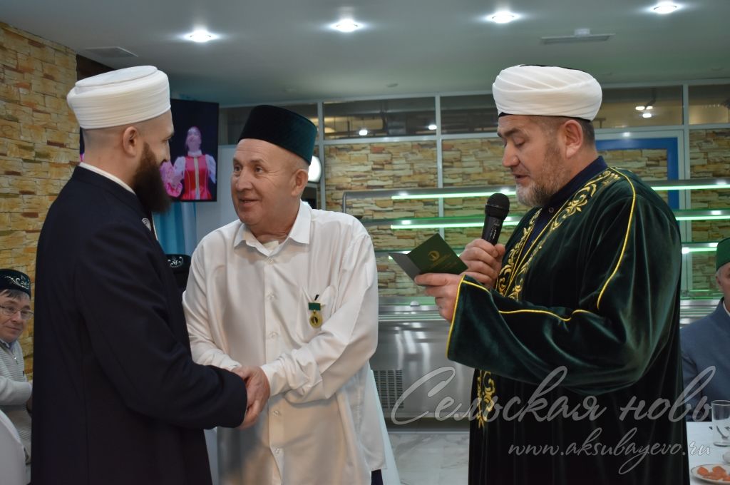 Муфтий Татарстана принял участие в районном ифтаре в Аксубаеве