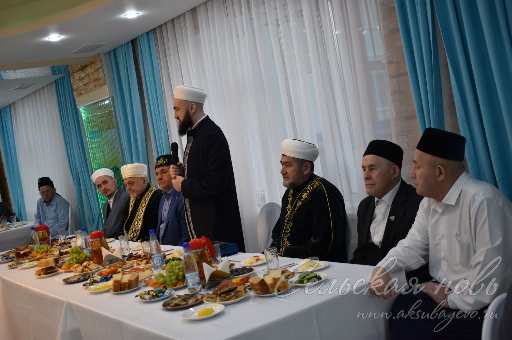 Муфтий Татарстана принял участие в районном ифтаре в Аксубаеве