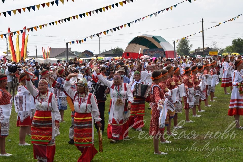 Аксубаево празднует национальный праздник Уяв