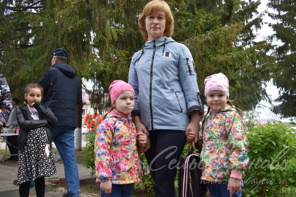 Аксубаевская редакция собрала на праздник близнецов и двойняшек