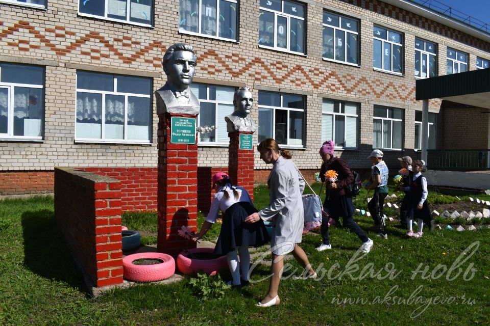 В День Победы на родине Героя Григория Романова в Аксубаевском районе встретили 45-ый легкоатлетический пробег