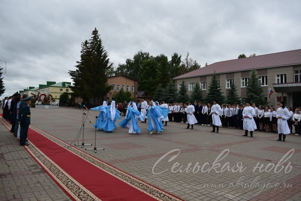 В Аксубаевском техникуме проводили в армию тринадцать выпускников