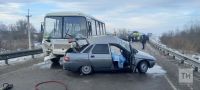 В Татарстане водитель авто погиб в ДТП с автобусом