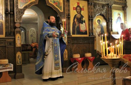 Православные Аксубаевского района встретили Пасху в храме