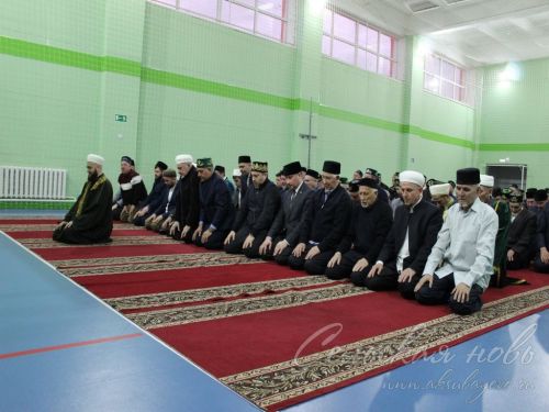 Татарстан мөфтие Аксубайда эш сәфәре белән булды һәм район ифтарында катнашты