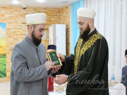 Татарстан мөфтие Аксубайда эш сәфәре белән булды һәм район ифтарында катнашты