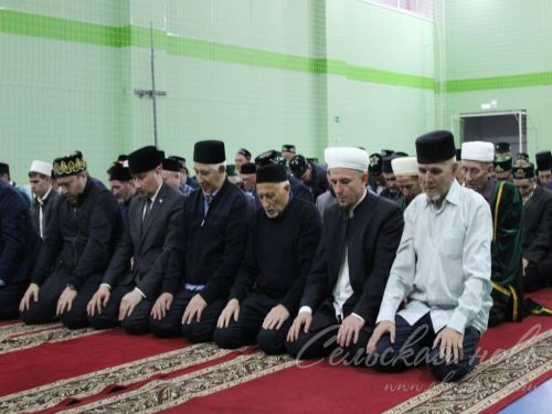 Татарстан мөфтие Аксубайда эш сәфәре белән булды һәм район ифтарында катнашты