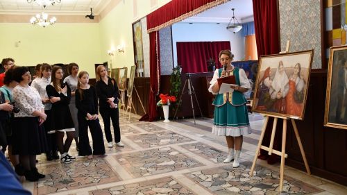 В Аксубаеве открылась выставка картин молодых художников