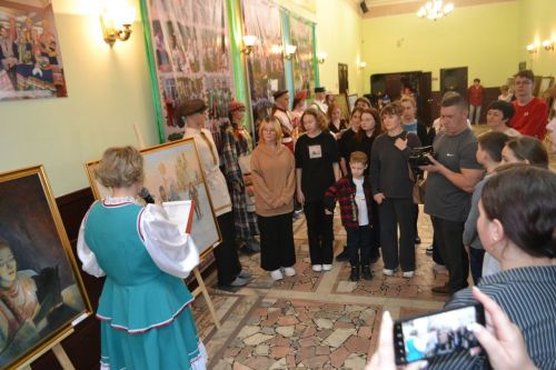 В Аксубаеве открылась выставка картин молодых художников