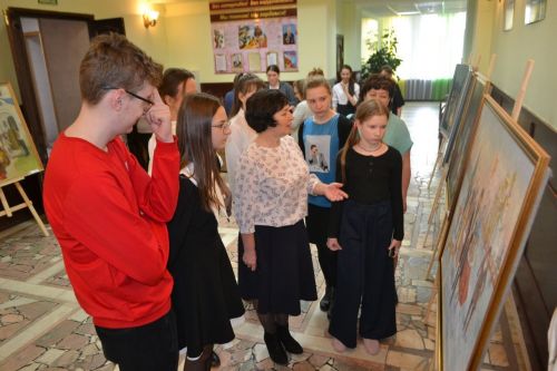 В Аксубаеве открылась выставка картин молодых художников