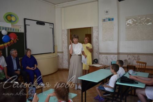 Аксубай районында булачак беренче сыйныф укучыларына рюкзаклар тапшырдылар