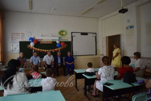 Аксубай районында булачак беренче сыйныф укучыларына рюкзаклар тапшырдылар