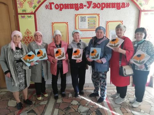 Провели мастер-класс для отдыхающих в социальном Центре «Нежность»