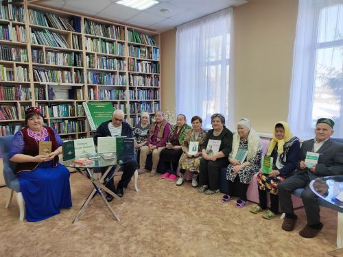 Пациенты реабилитационного отделения Социального центра познакомились с творчеством татарского писателя