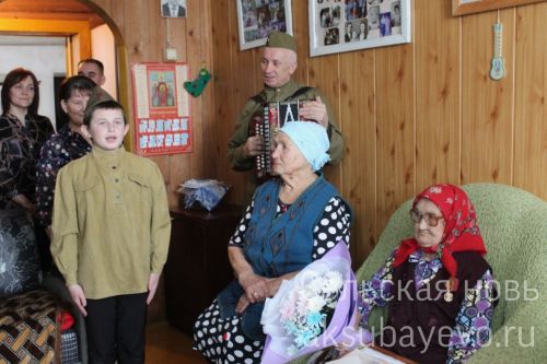 Ветеранның иңнәрендә бер гасырлык гомер