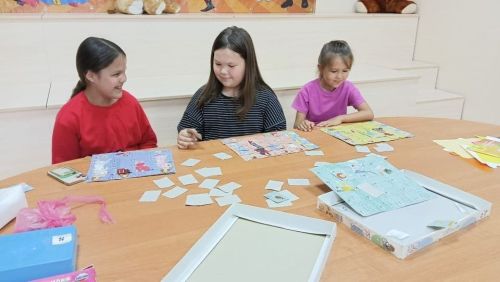 В Аксубаевской библиотеке прошел час полезных советов «Лето, лето, оранжевого цвета»