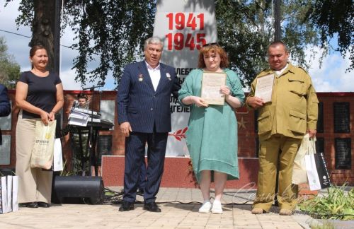 В Аксубаевском районе открыли памятник погибшим в Афганской, Чеченской и локальных войнах и их матерям