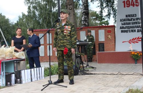 В Аксубаевском районе открыли памятник погибшим в Афганской, Чеченской и локальных войнах и их матерям