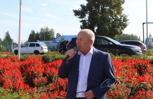 Белем көнендә Аксубай техникумында җәй көне район кырларында эшләгән студентларны премияләр белән бүләкләделәр