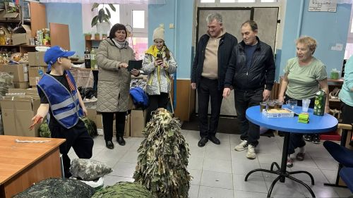 Учащиеся Староузеевской школы посетили волонтерский центр «СВОих не бросаем» в Аксубаево