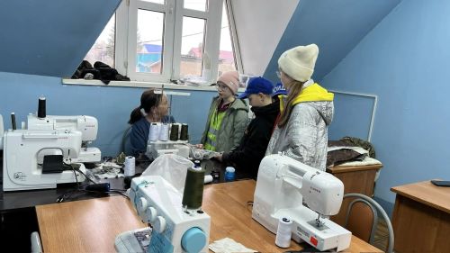 Учащиеся Староузеевской школы посетили волонтерский центр «СВОих не бросаем» в Аксубаево