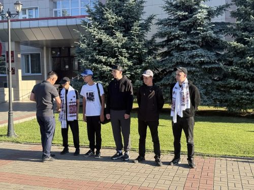 Аксубайлылар хезмәткә хәер-фатихалар һәм яңа телефоннар белән киттеләр