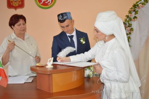 Аксубай ЗАГСында 15 пар никахын теркәде