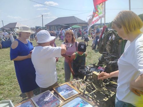 Аксубай волонтерлары «Уяв» бәйрәмендә районны тәкъдим иттеләр