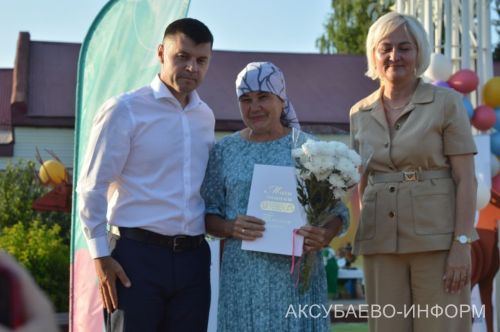 Аксубай мәдәният хезмәткәрләре ведомство бүләкләренә лаек булдылар