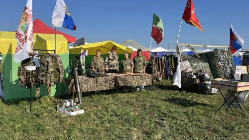 Аксубай волонтерлары «Уяв» бәйрәмендә районны тәкъдим иттеләр
