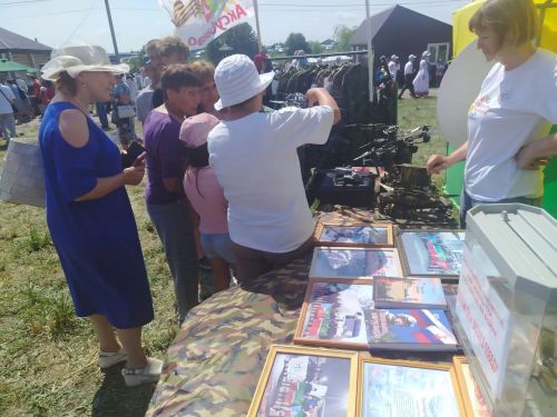 Аксубай волонтерлары «Уяв» бәйрәмендә районны тәкъдим иттеләр