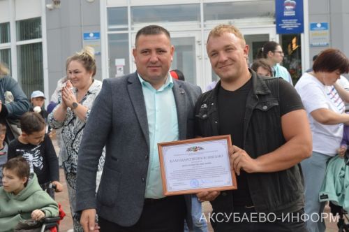 Аксубайда байкерлар балаларга шатлык бүләк итте